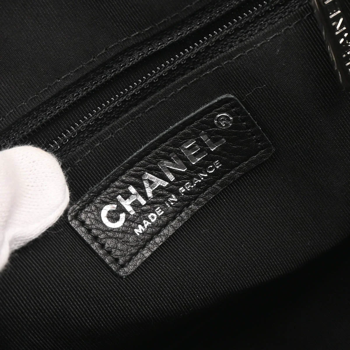 Chanel 2018 Black Lambskin Chevron Camera Bag Small - Image 9