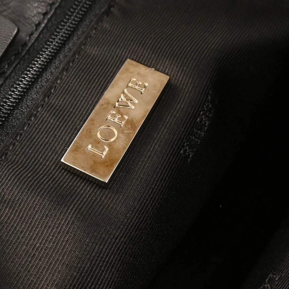 Loewe 2007 Suede Fusta Tote 28 - Image 9