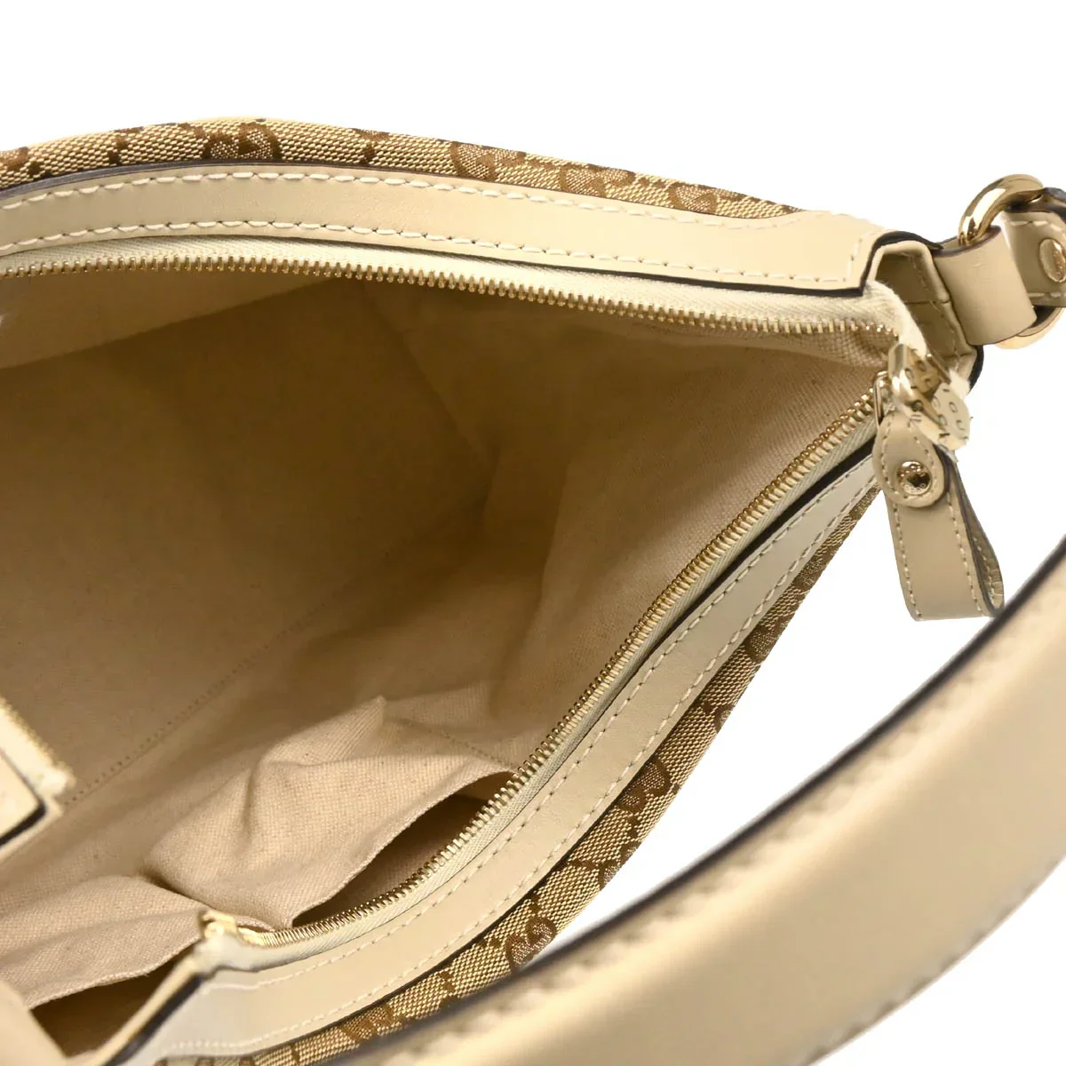 Gucci Beige GG Lovely Heart Hobo Handbag - Image 4